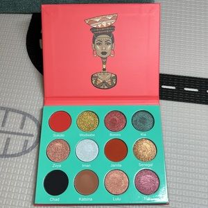 The Saharan by Juvia’s Place Eyeshadow Palette